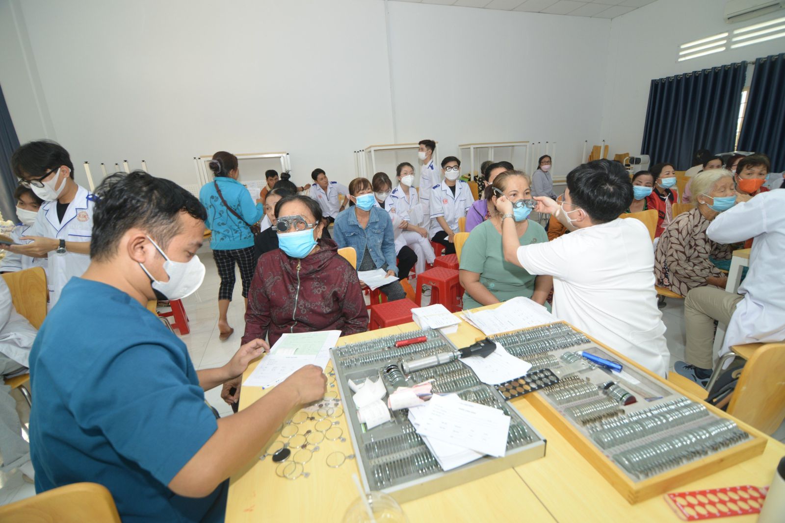 Thành Hội Hồ Chí Minh tổ chức khám chữa bệnh và cấp thuốc miễn phí cho 2.500 người trên địa bàn tỉnh Vĩnh Long