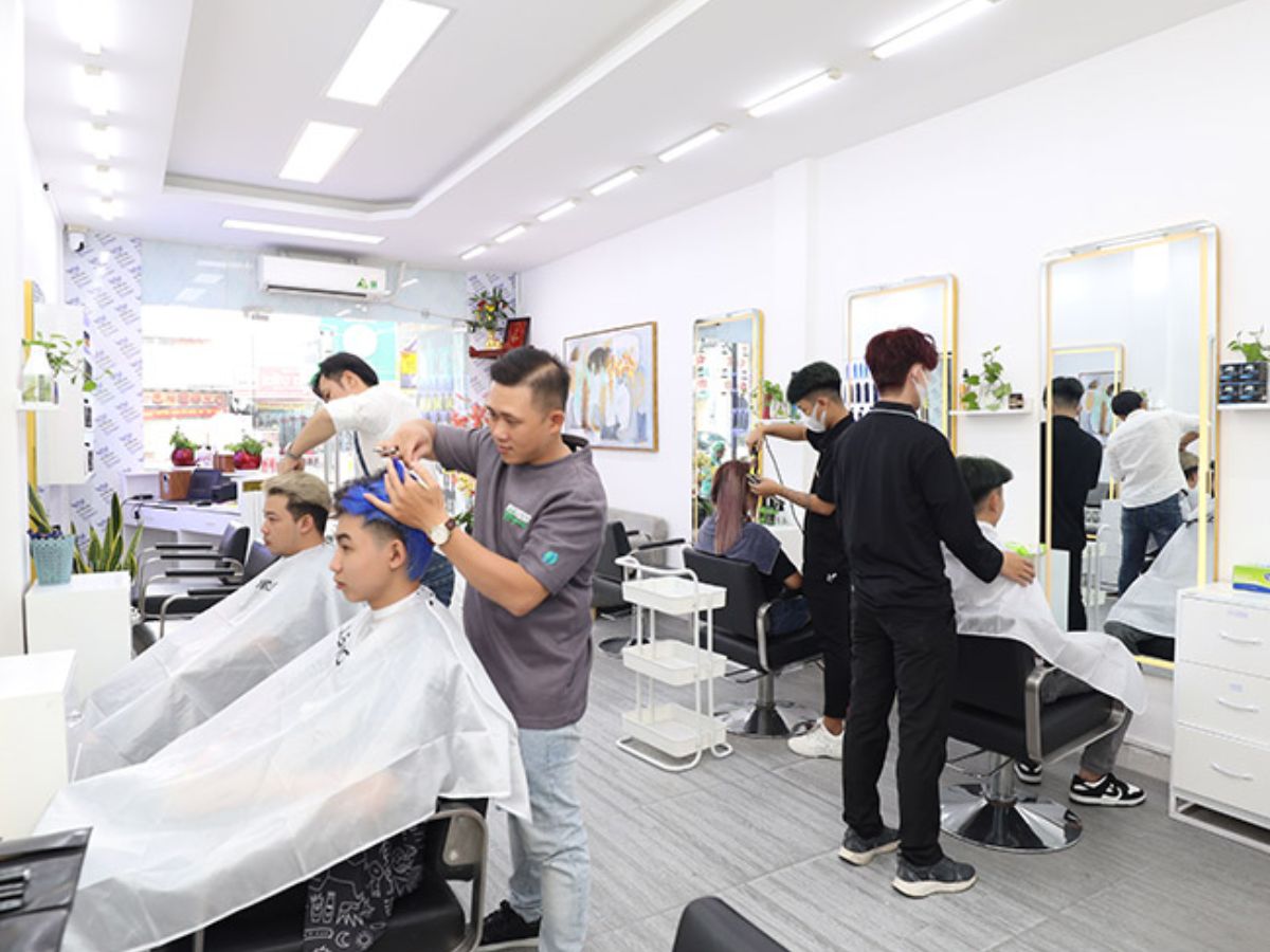 Doanh nghiệp Salon tóc của người điếc - Salon tóc Thành Nguyễn